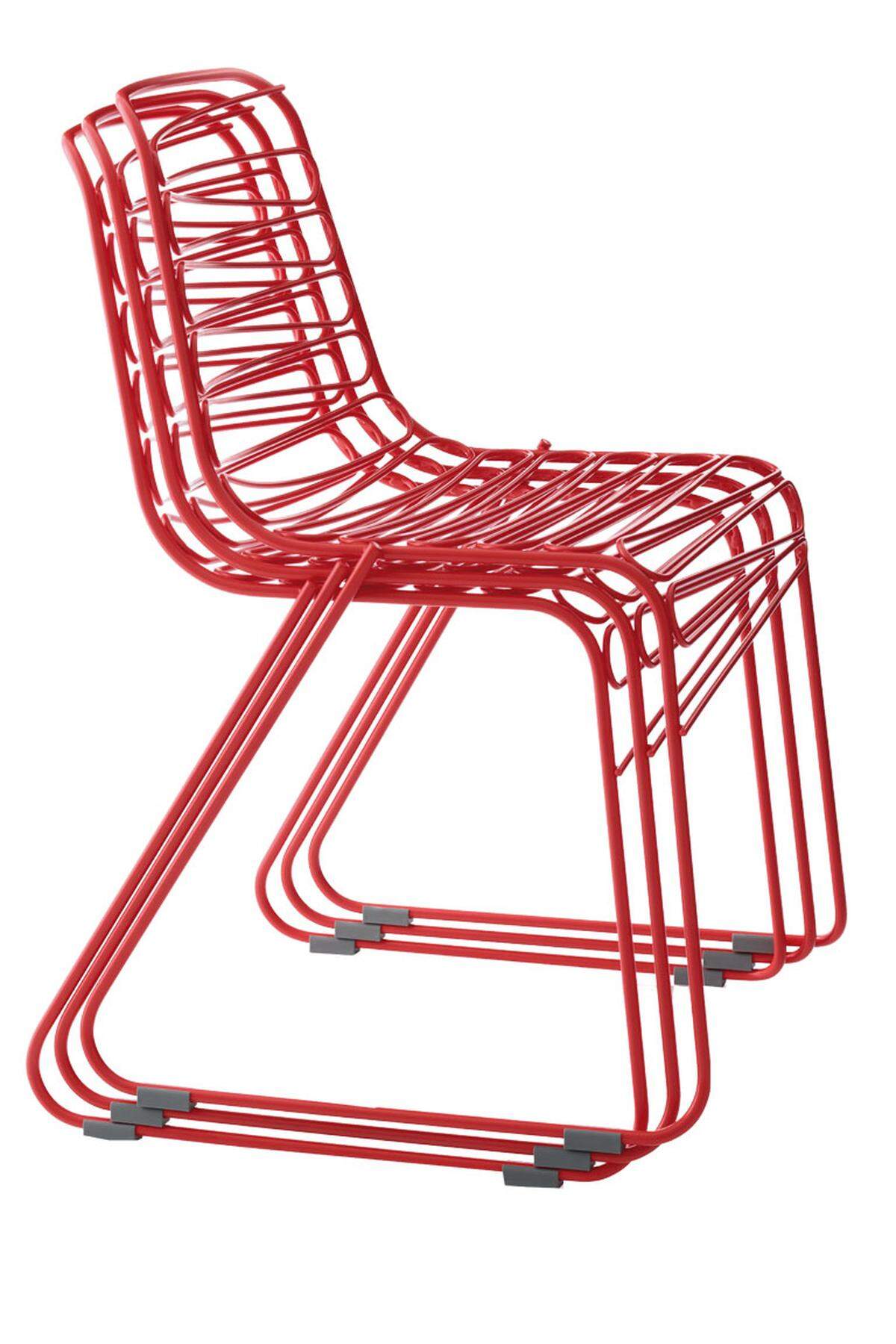 Mit Stuhl Flux aus Stahlrohr (rostschutzbehandelt) lassen sich bestens Türme bauen. Design von Jerszy Seymour, www.magisdesign.com