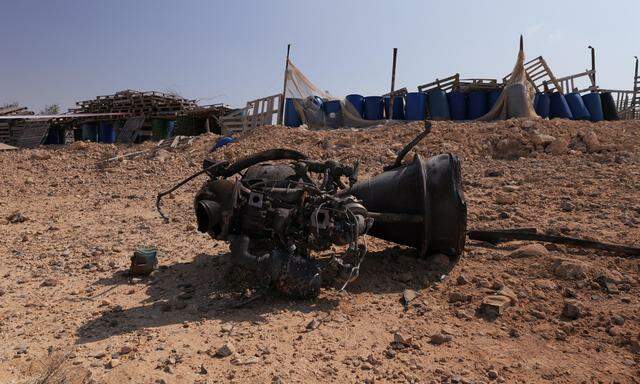 Ein Raketenantrieb einer iranischen Rakete, die in Israel ein siebenjähriges Mädchen nahe der Stadt Arad verletzt hat.