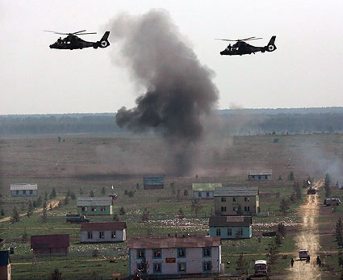 Geübt wurde der Kampf gegen "Terroristen". Russland finanzierte den Großteil der 60 Millionen Euro teuren Übung.