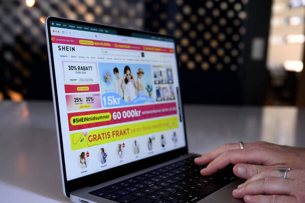 Shein ist für günstige und schnell wechselnde Kollektionen bekannt und verkauft seine Produkte ausschließlich online.