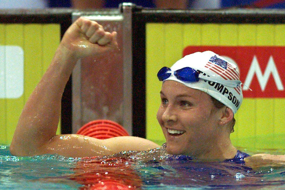 Biondis US-Schwimmkollegin liegt mit acht Gold-, drei Silber- und einer Bronzemedaille knapp vor ihm. Thompson trat aber auch vier Mal bei Olympia an (1992-2004). 