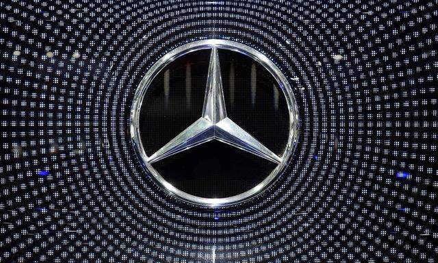 FILES-GERMANY-AUTOMOBILE-DAIMLER-RECALL-POLLUTION
