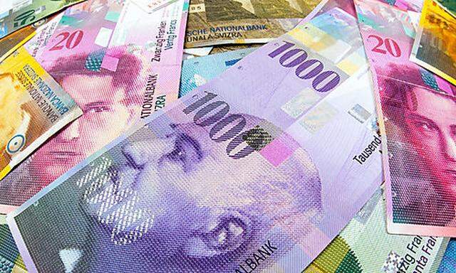 Viele Schwezer Franken Geldscheine der Schweiz
