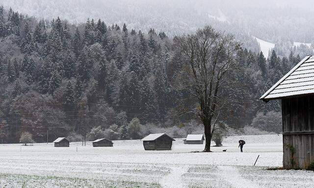 Erster Schnee im Tal von Garmisch-Partenkirchen