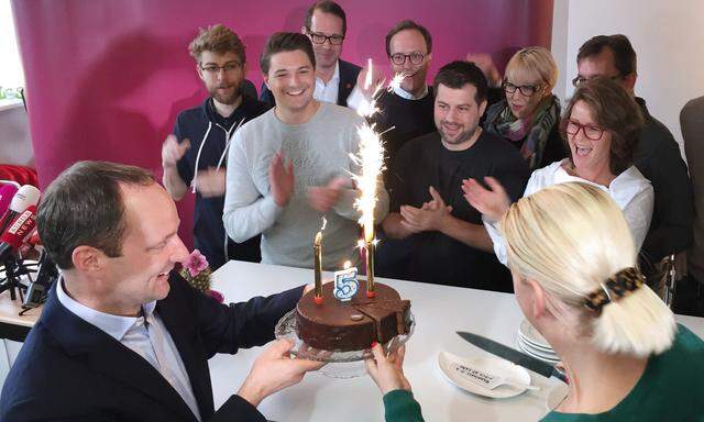 Neos feiern ihren fünften Geburtstag