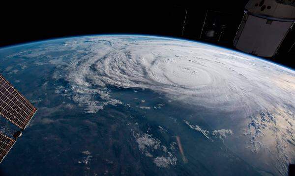 So sah die Situation von der Internationalen Raumstation am 25. August aus. Hurrikan "Harvey" wütete durch den Süden der USA. Und mit dem Sturm kamen die Fluten.