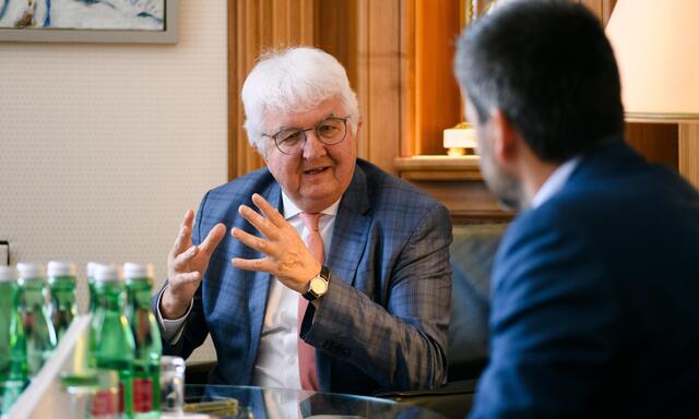 Die Kreditaufnahme „ist die größte finanzielle Entscheidung im Leben der meisten Menschen“, so Holzmann. 