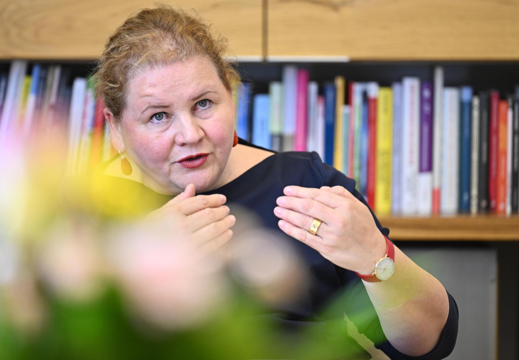 Schumann: „Können Frauen mit niedrigen Pensionen nicht im Regen stehen lassen“