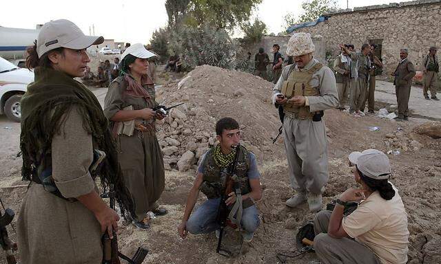 Kämpfer der kurdischen PKK auf einem Archivbild