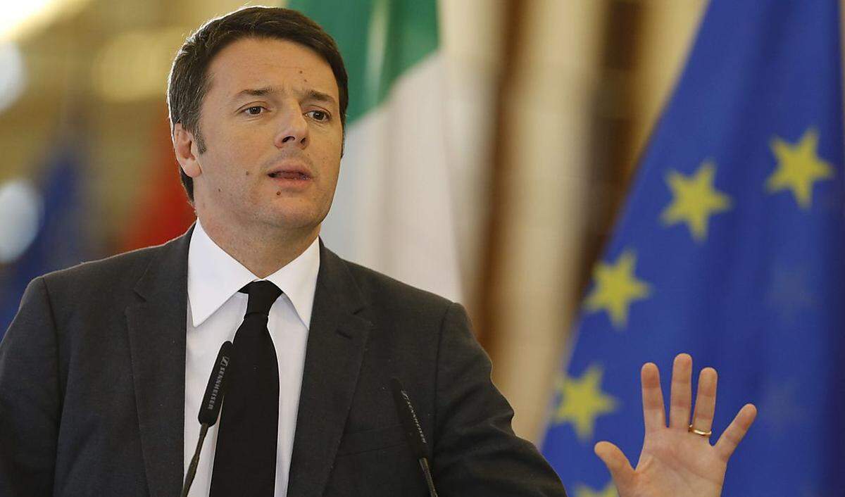 Der italienische Regierungschef Matteo Renzi äußerte "Entsetzen und Bestürzung". "Die Gewalt wird immer verlieren gegen die Freiheit und die Demokratie", schrieb der 39-Jährige am Mittwoch auf Twitter. Der Sozialdemokrat drückte seinem Gesinnungsgenossen, Frankreichs Präsident Francois Hollande, seine "totale Nähe (...) in diesem schrecklichen Moment" aus.