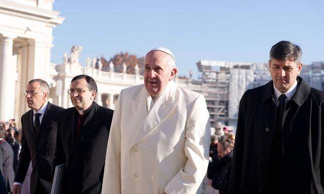 Rom Vatikan 18 12 2013 Papst Franziskus I bei der woechentlichen Generalaudienz auf dem Petersplat