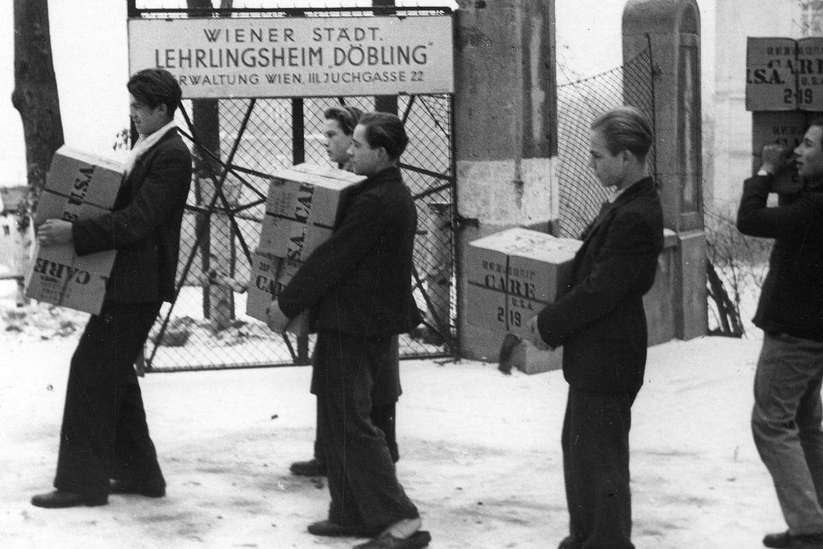 Das erste CARE-Büro in Österreich (Wien wurde bald zum Hauptquartier von CARE in Europa) befand sich in der Strudlhofgasse in Wien, das Hauptlager am Schottenring. Täglich werden an die 1000 Pakete, die mit je 40.000 Kilokalorien in unterschiedlichster Konsistenz gefüllt sind, an die Österreicher ausgegeben. In Linz, Salzburg, Graz, Innsbruck, Klagenfurt, Rankweil, Leibnitz und Leoben werden weitere Lagerhäuser für CARE-Pakete eingerichtet.