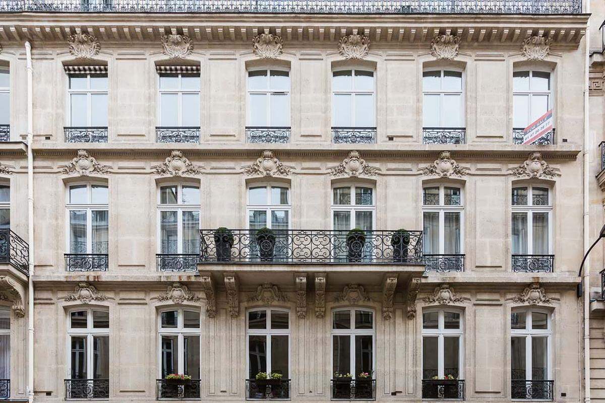 Das Luxus-Auktionshaus Concierge Auctions will zwei Pariser Apartments auf den Markt bringen und hat eine Partnerschaft mit dem Architekten und Innenaustatter Gérard Faivre angekündigt. Beide Appartements befinden sich innerhalb des Goldenen Dreiecks in Paris.