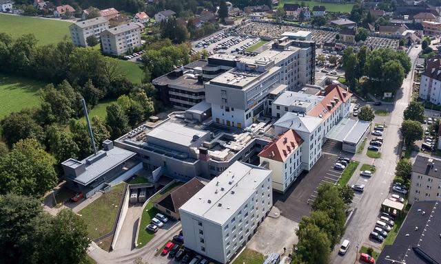 Das Landeskrankenhaus Kirchdorf in Oberösterreich auf einem undatierten Archivbild. 