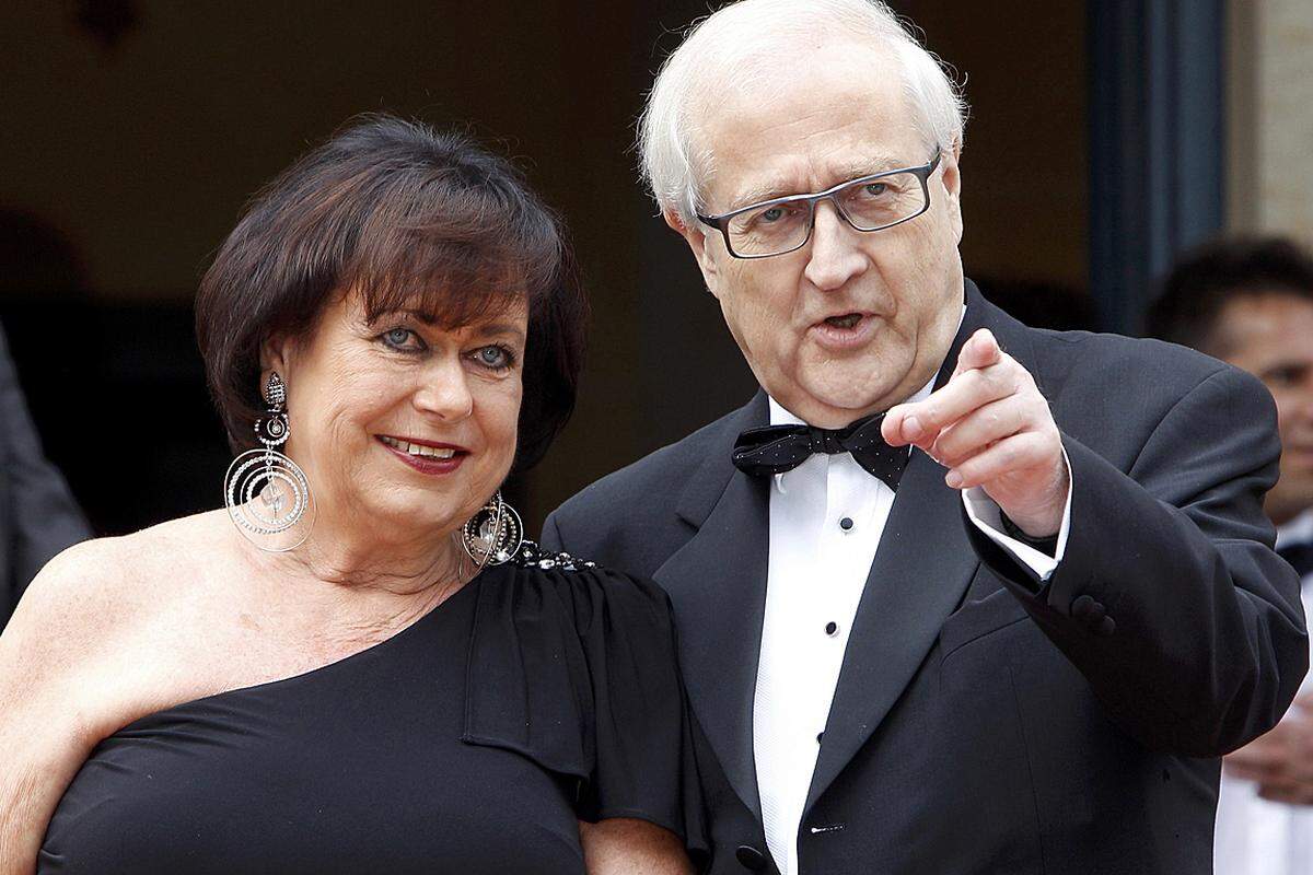 Weitere Polit-Prominenz in Bayreuth: FDP-Politiker Rainer Brüderle mit Ehefrau Angelika.