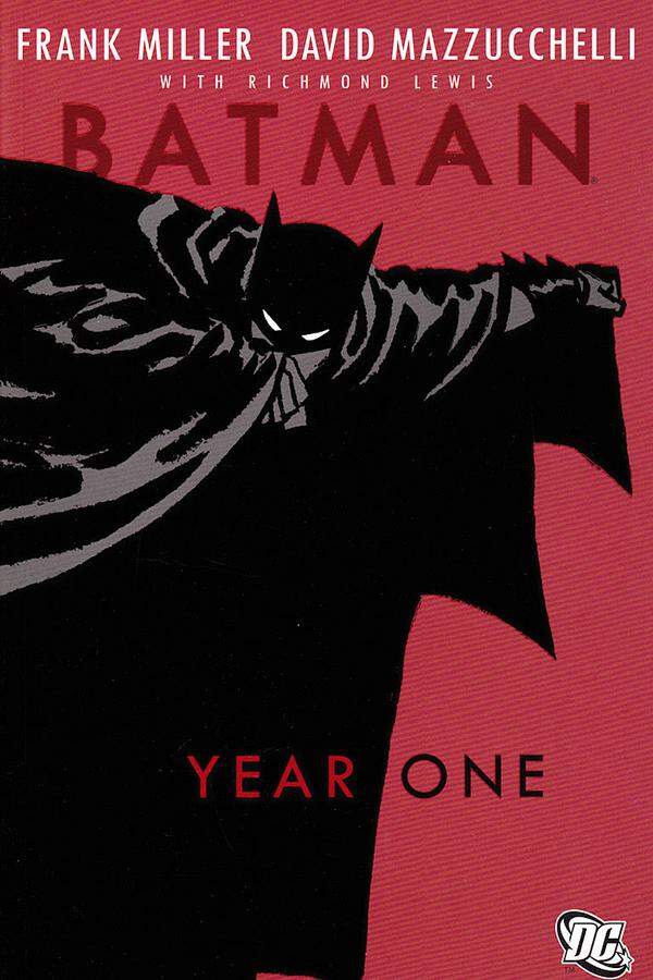 Nach einer mehrjährigen Pause kehrte die Fledermaus im Jahr 2005 wieder auf die große Leinwand zurück. Christopher Nolan inszenierte mit "Batman Begins", den ersten Teil seiner "Dark Knight"-Trilogie. Die realistisch-sinistre Atmosphäre erinnert an Comic-Meisterwerke wie Frank Millers "Batman: Year One" (1987).Im gelungenen "Comeback" erfährt man, wie Bruce Wayne sein Fledermaustrauma zu seinen Gunsten nutzt und auf welchem Weg er zum begnadeten Martial-Arts-Kämpfer wird.