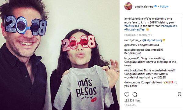 Der 33-jährige TV-Star America Ferrera und ihr Ehemann, der Schauspieler Ryan Piers Williams, haben am Neujahrstag auf Instagram verkündet, dass sie ihr erstes gemeinsames Kind erwarten.