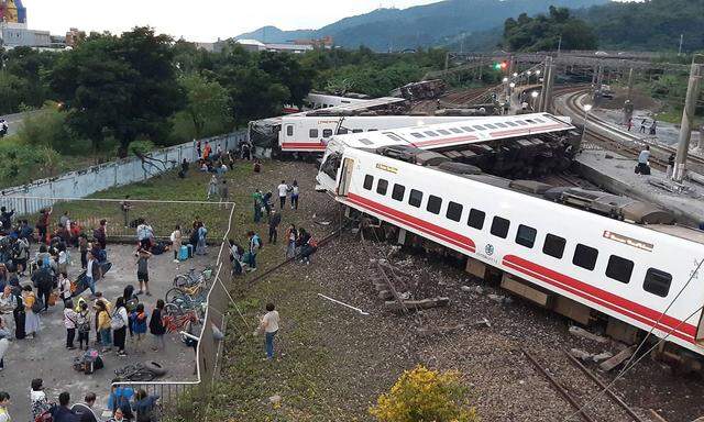 TAIWAN-TRAIN-ACCIDENT