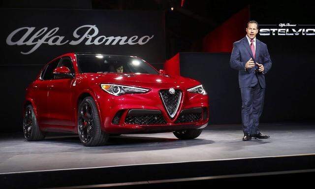 Alfa Romeo- und Maserati-Boss Reid Bigland präsentierte den Stelvio in Los Angeles.