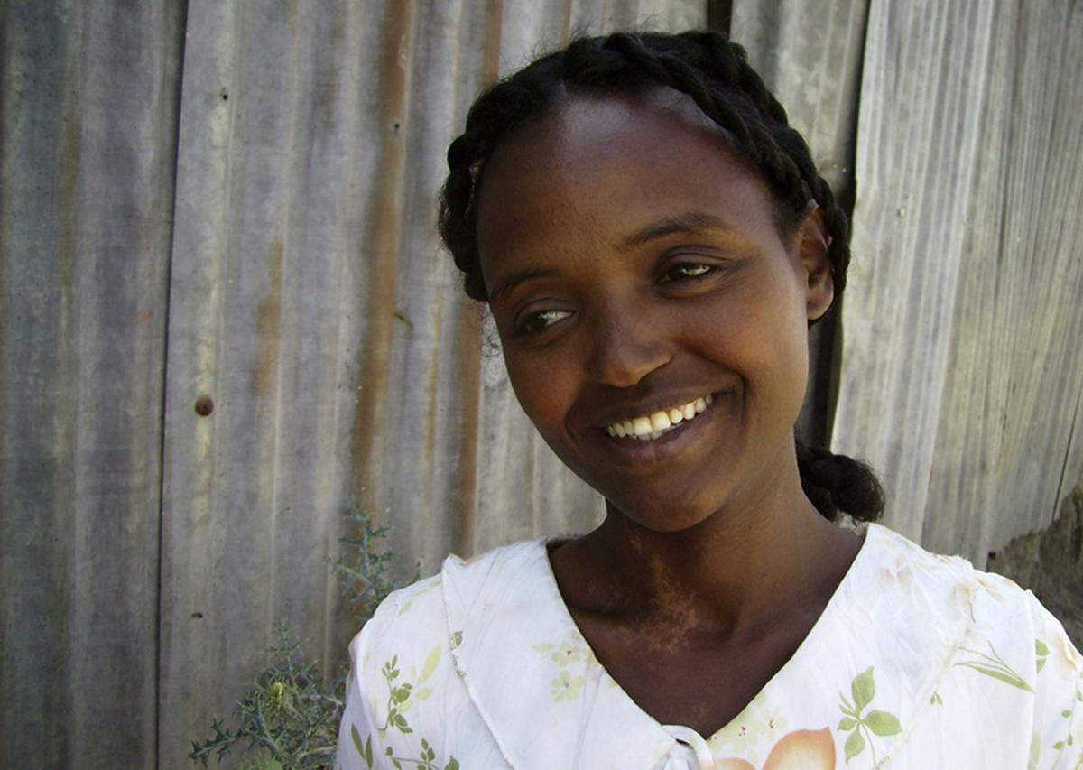 Bildikonen: Mentwabe Dawit ist die leibliche Mutter von Zahara, einem äthiopischen Kind, das 2005 von Angelina Jolie adoptiert wurde.