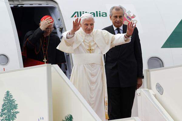 Der Papst sagte bei seiner Ankunft in Beirut, er sehe sich als "Pilger des Friedens" für alle Länder im Nahen Osten.