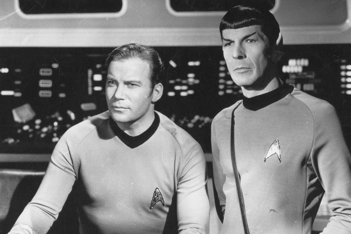 Leonard Nimoy ist tot. Nicht nur "Star Trek"-Fans trauern um den charismatischen Schauspieler.Der Schauspieler Leonard Nimoy war im Jahr 1966 zum ersten Mal als Halb-Vulkanier Mr. Spock in der Serie "Star Trek" ("Raumschiff Enterprise) zu sehen: Mr. Spock wurde schnell zur Kultfigur. "Ich bin nicht Spock", stellte Nimoy in den 1970er Jahren in seiner ersten Biografie klar. Nach dem Auslaufen der Serie 1969 versuchte er mit allen Mitteln, auch ohne Ohrenprothese erfolgreich zu sein ...