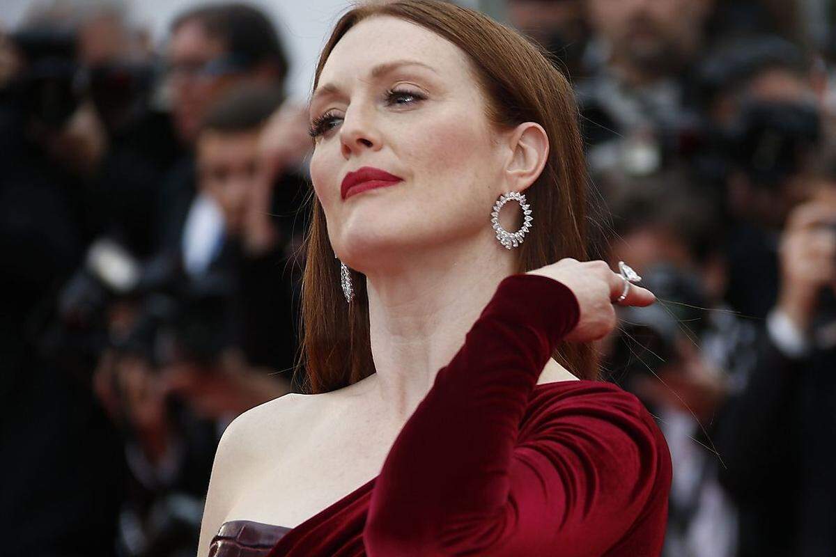 Das schönste Accessoire der 54-jährigen Oscargewinnerin sind ihre roten Haare. Ihre Kleidung wird darauf natürlich perfekt abgestimmt.