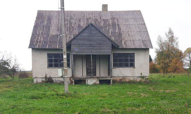 Ein verlassenes Bauernhaus in Litauen