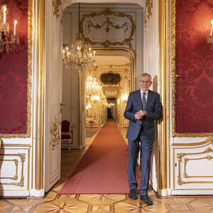 Alexander Van der Bellen ist der Hausherr in der Hofburg – und haushoher Favorit bei der Wahl im Herbst, unabhängig davon, wer gegen ihn antritt.  