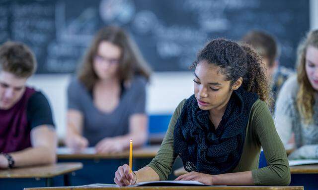 Damit ein Studiengang ins Laufen kommt, braucht es vielerlei Vorbereitung und Betreuung – die Aufgabe des Leiters.