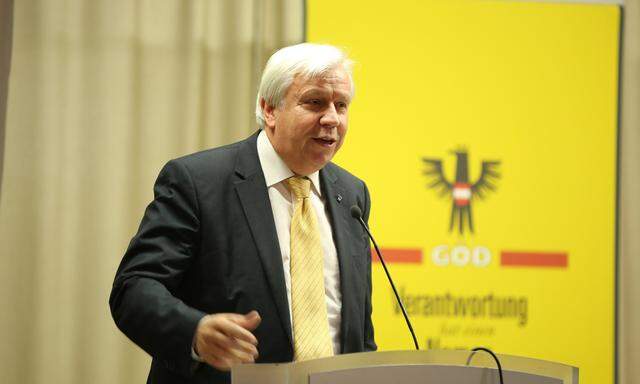 „Ich wehre mich, in einen Topf mit der Situation in Wien geworfen zu werden“, so Niederösterreichs Landesschulratspräsident. 