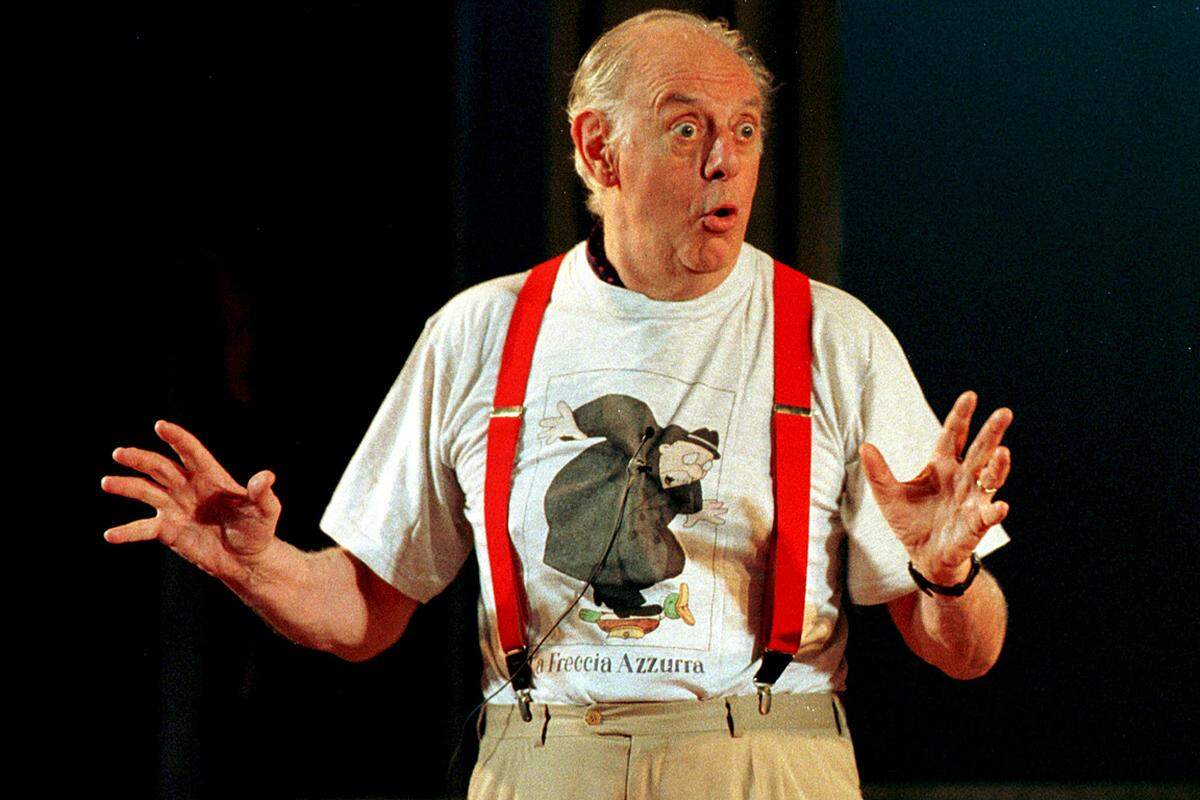 Der nun verstorbene italienische Autor und Clown Dario Fo wurde 1997 mit dem Nobelpreis für Literatur ausgezeichnet. Von Kritikern wurde er als "literarisches Leichtgewicht" verspottet. In der engeren Auswahl waren 1997 auch Salman Rushdie und Arthur Miller - aber die wären zu vorhersehbar gewesen, gab später ein Akademie-Mitglied zu.