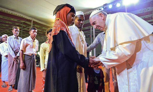 Papst trifft Rohingya-Flüchtlinge aus Myanmar