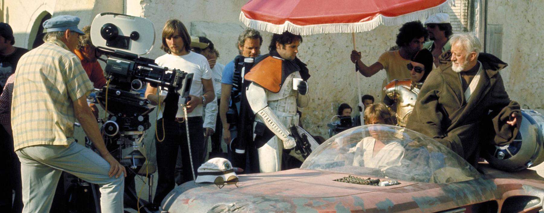 Shooting the Jedi mind trick sequence in Tunisia in Star Wars Episode IV A New Hope 1977 Hollywoo