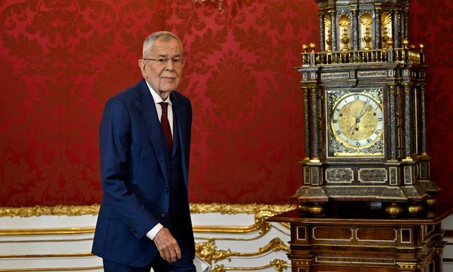 Van der Bellen Bandscheiben-OP - Figure 1