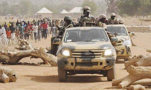 Nigerianische Soldaten in Chibok