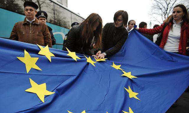 UKRAINE EU PROTESTS