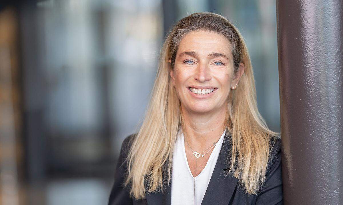 Sabine Hönigsberger, bisherige Leiterin des Kundenbetreuungsteams im Großkundengeschäft der Erste Bank, übernimmt nun die Bereichsleitung des Firmenkundengeschäfts.  