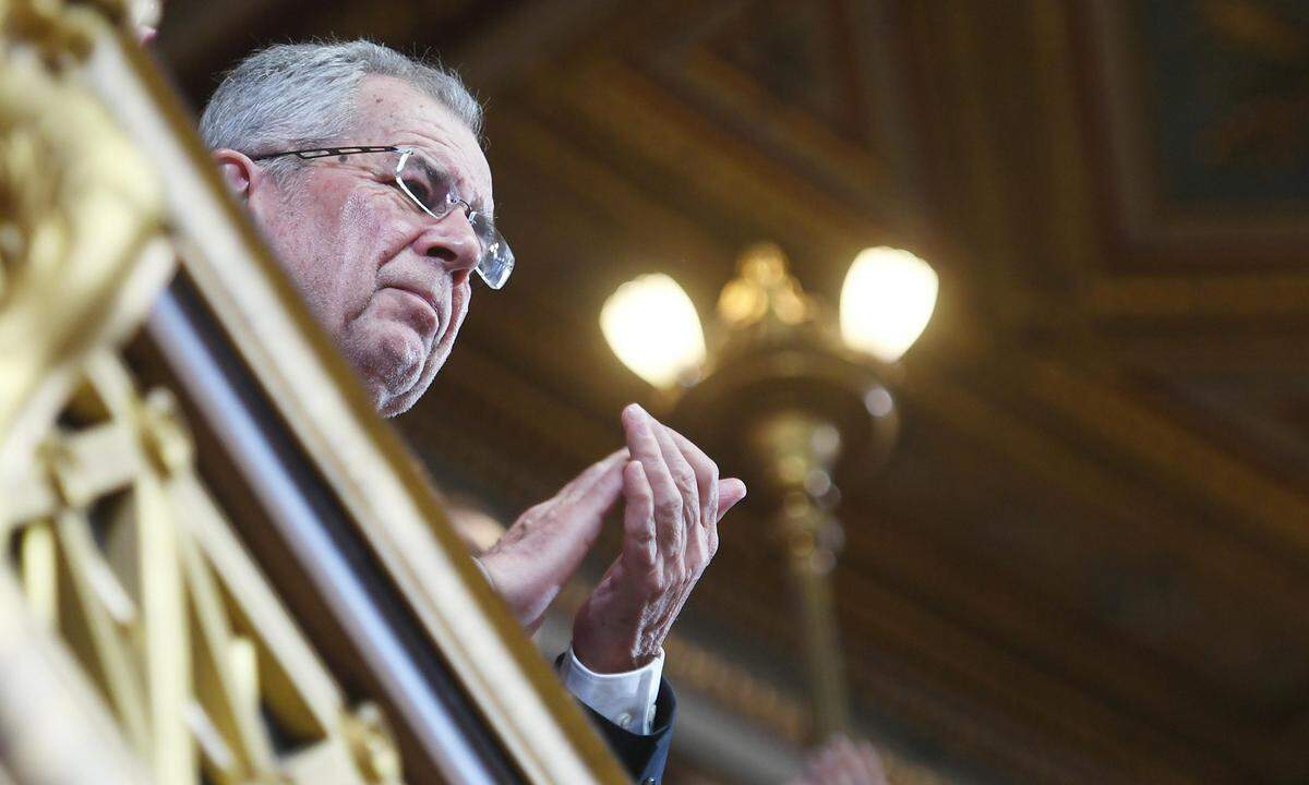 "Es war mein Fehler, wenn man so will." Asche statt Kopftuch aufs Haupt, Bundespräsident Alexander Van der Bellen bedauert seinen Sager.