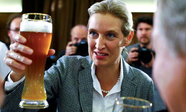 AfD-Chefin Alice Weidel auf einem Archivbild nach der Bayernwahl im Oktober.