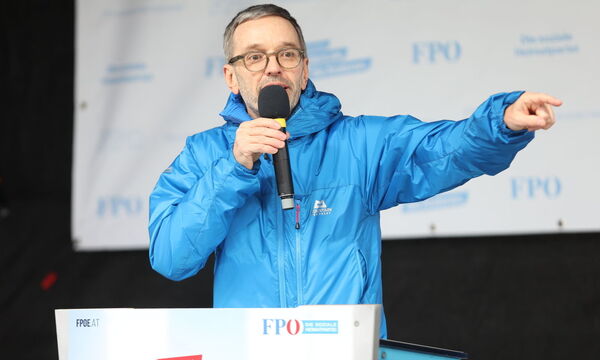 Herbert Kickl bei der besagten Korona-Kundgebung am 11. Dezember