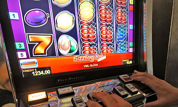 THEMENBILD Glücksspiel