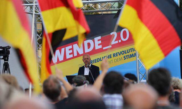 Andreas Kalbitz ist Teil des sogenannten Flügels der AfD, den der Verfassungsschutz beobachtet. In Brandenburg könnte er trotzdem die Wahl gewinnen. 
