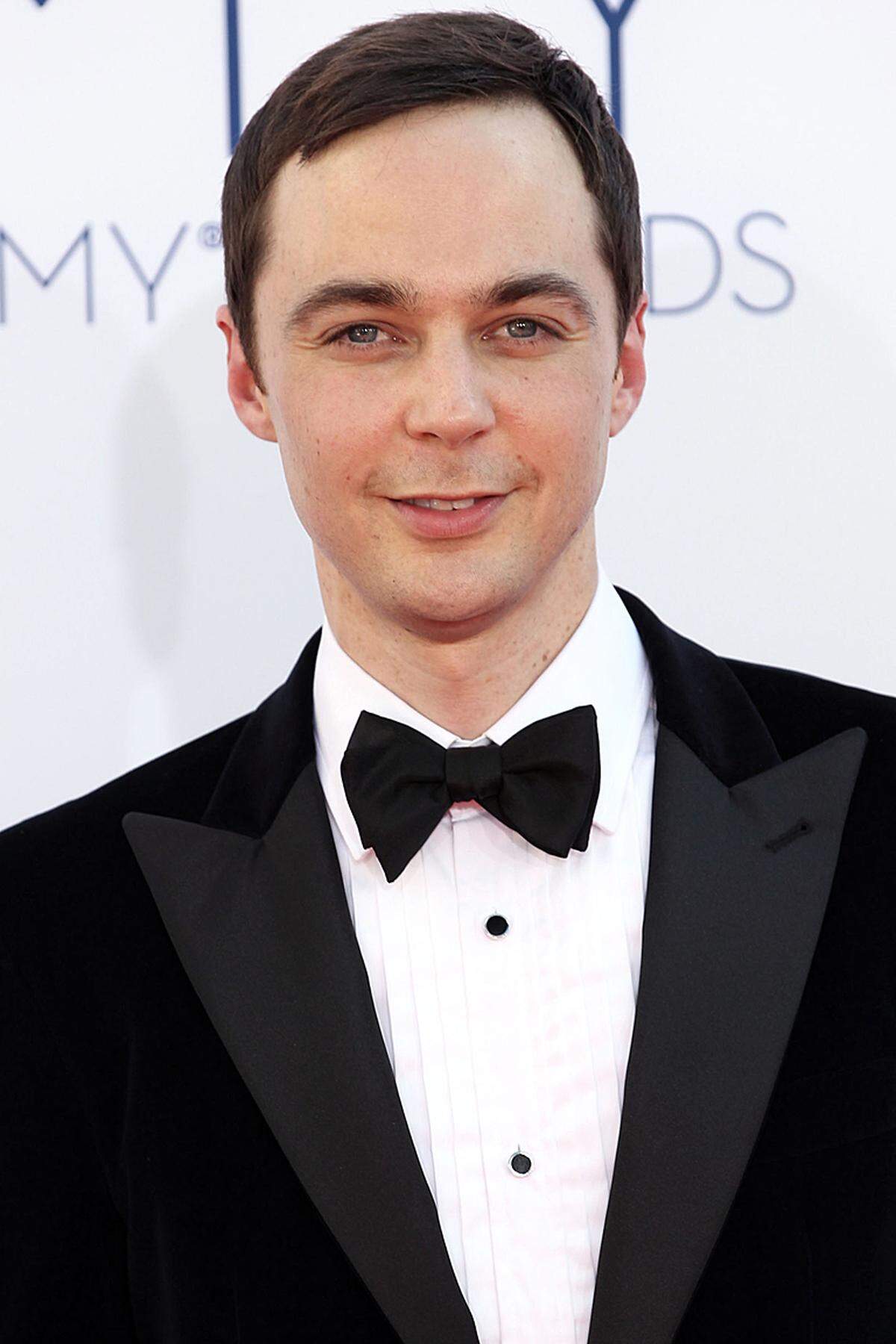 ... Jim Parsons. Beiden wurde im vergangenen Jahr acht Millionen Dollar überwiesen.