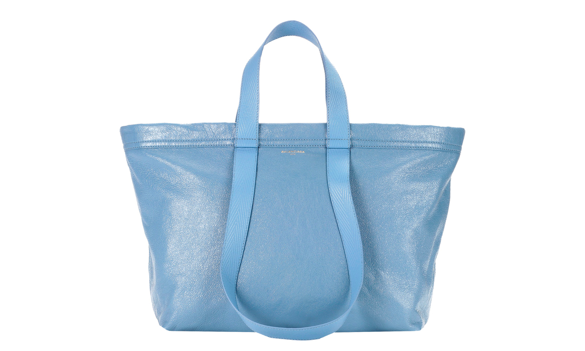 Praktisch. Die „Frakta“-Einkaufstasche von Ikea stand hier wohl (Design-)Pate. 