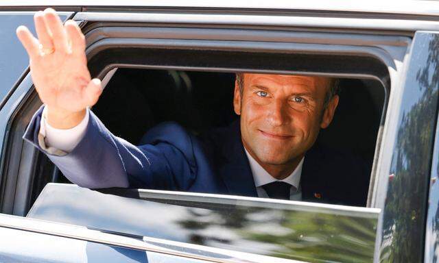 Macron mahnt zu Demut: Der erst kürzlich wiedergewählte Präsident muss befürchten, dass er nach den Stichwahlen in einer Woche seine absolute Mehrheit in der Nationalversammlung verliert.