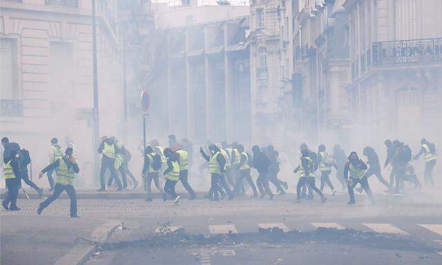 FRANCE-POLITICS-DEMO-SOCIAL