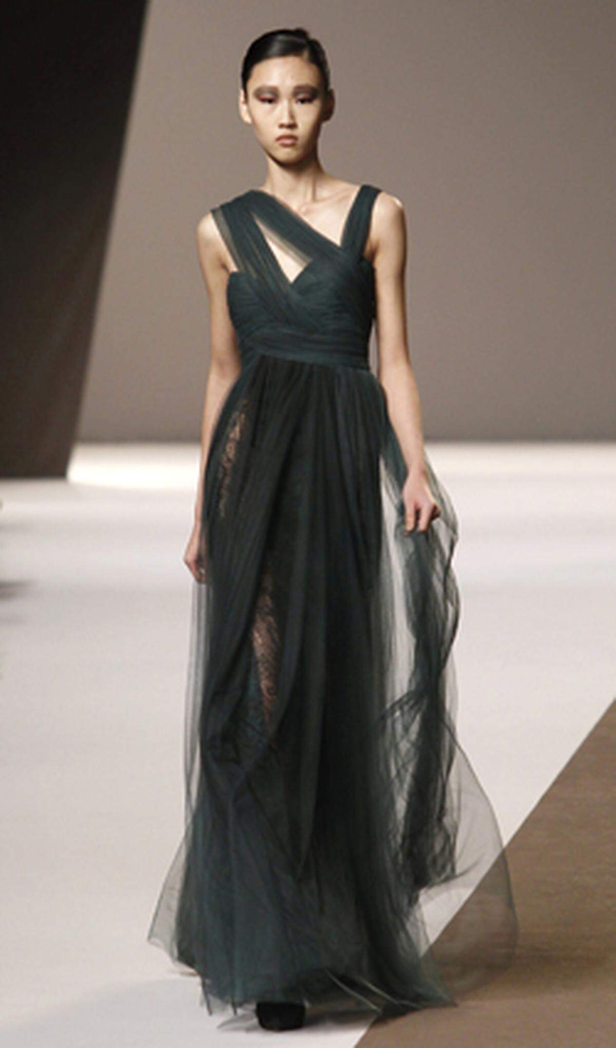 Elie Saab: Paris. HW 10/11