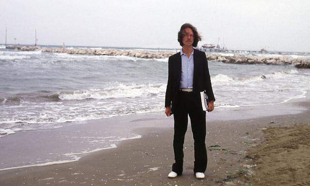 Die romanischen Länder blieben dem Autor immer treu – das kann man nicht von allen sagen: Peter Handke am Strand in Venedig.