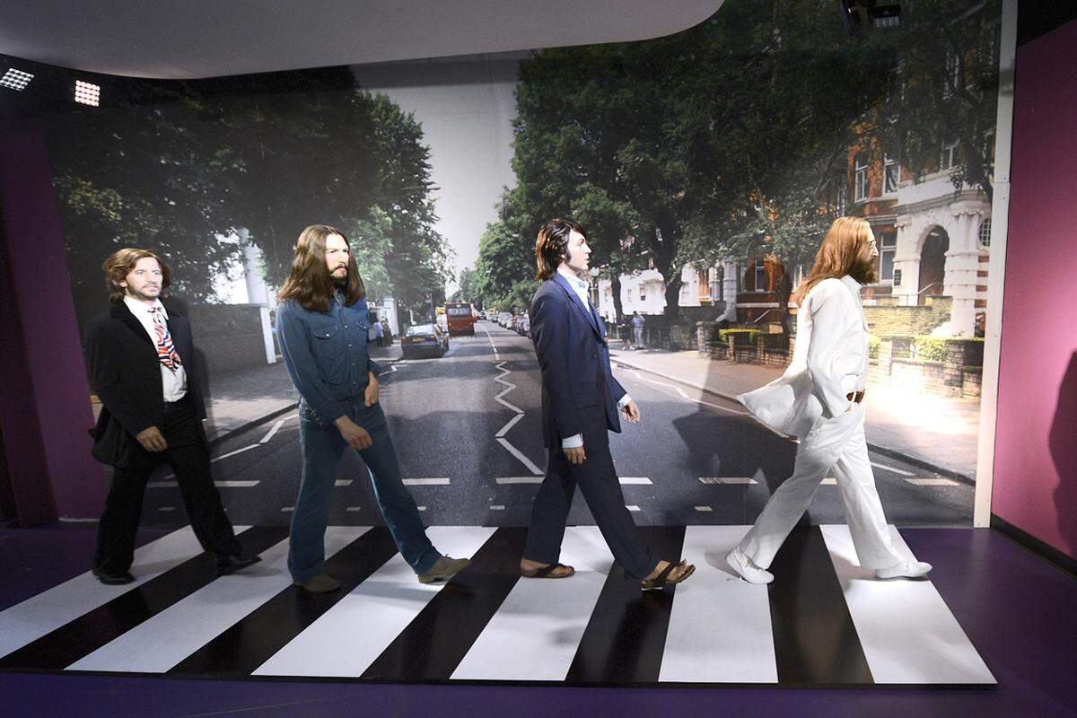 11. September. Die Beatles sind zu Besuch in Wien - wenn auch nicht im Original und nur vorübergehend: Im Madame Tussauds im Prater gibt es bis Mitte November ein Wachs-Double der britischen Band zu bewundern. Paul McCartney, John Lennon, George Harrison und Ringo Starr laufen wie auf ihrem Albumcover "Abbey Road" hintereinander über einen Zebrastreifen.